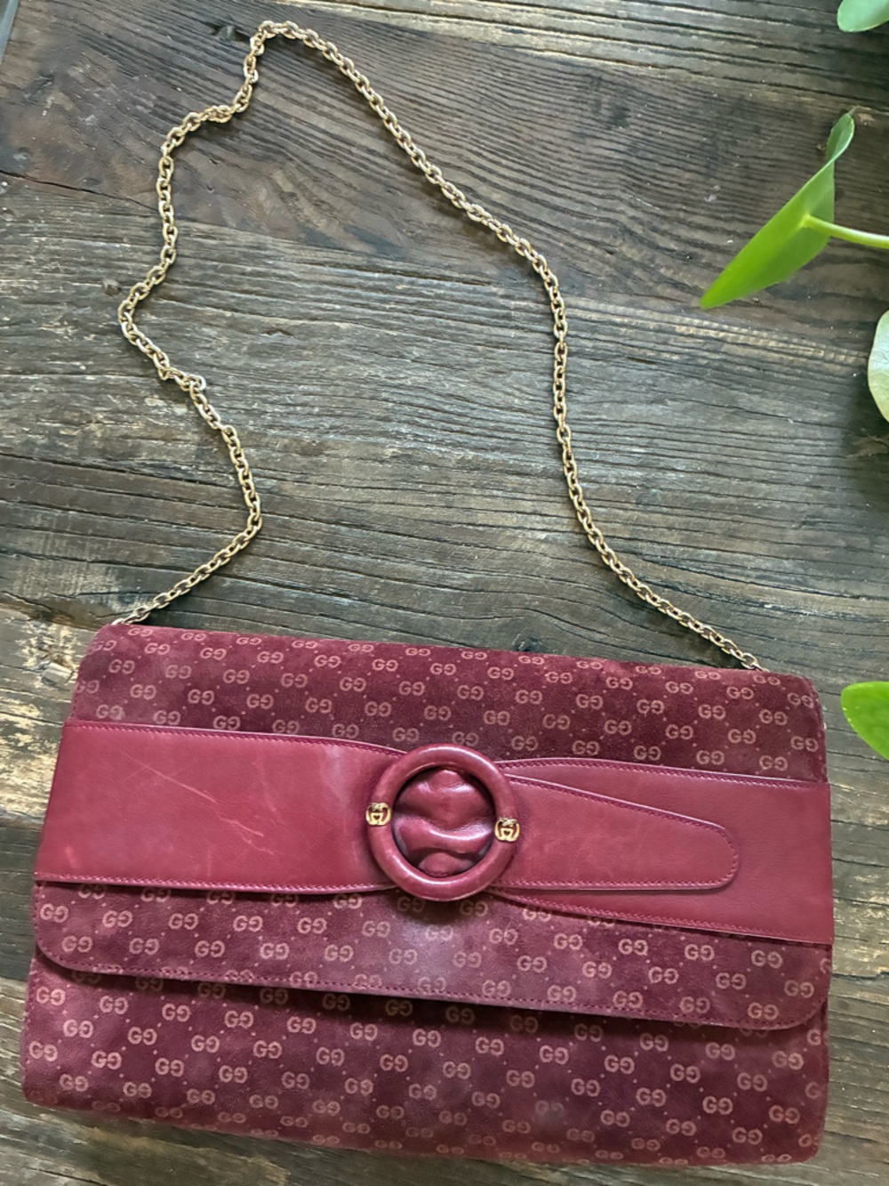 Vintage Gucci Burgundy GG Monogram Suede Clutch with Circular Buckle - Picture 16 of 16
